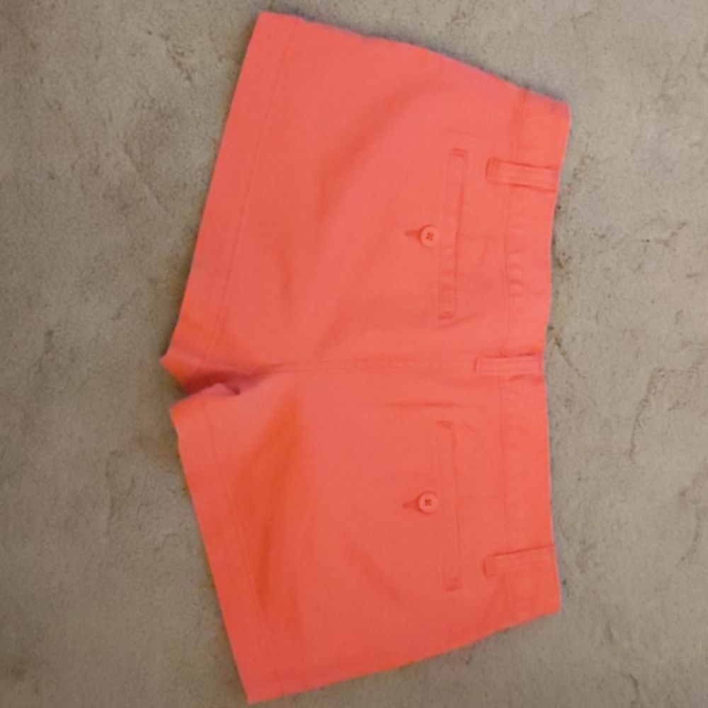 Shorts - Picture 3 of 3